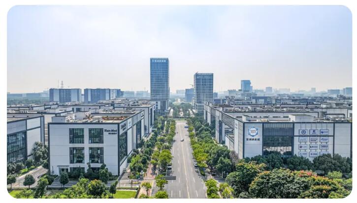 創新标杆十人(rén)談丨對(duì)話(huà)納維科(kē)技(jì)徐科(kē)：從(cóng)實驗室到(dào)全球市(shì)場(chǎng)，我們與蘇州納米新材料産業(yè)共舞(wǔ)